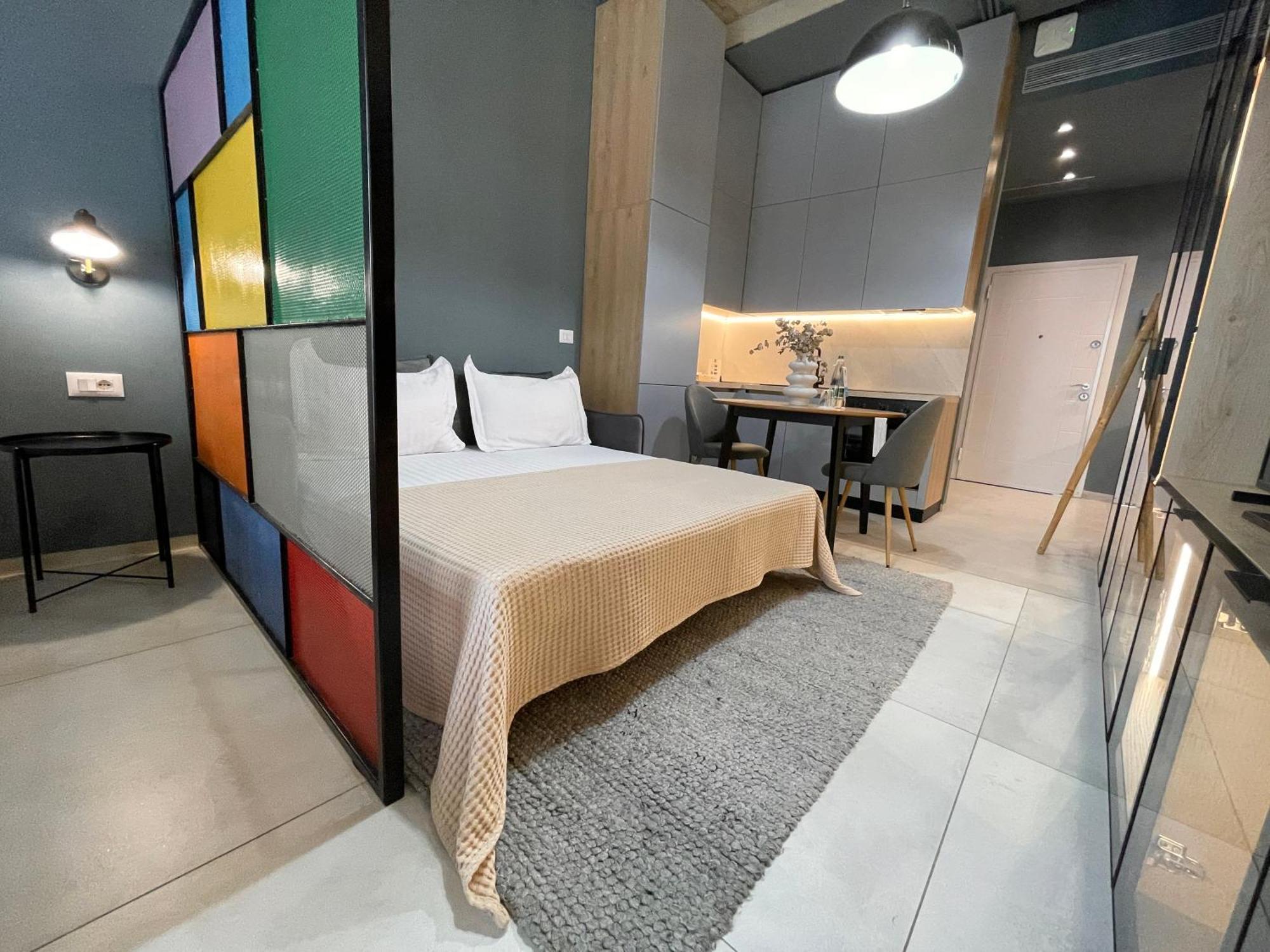 Ambassador Skyline Apartments Tirana Esterno foto